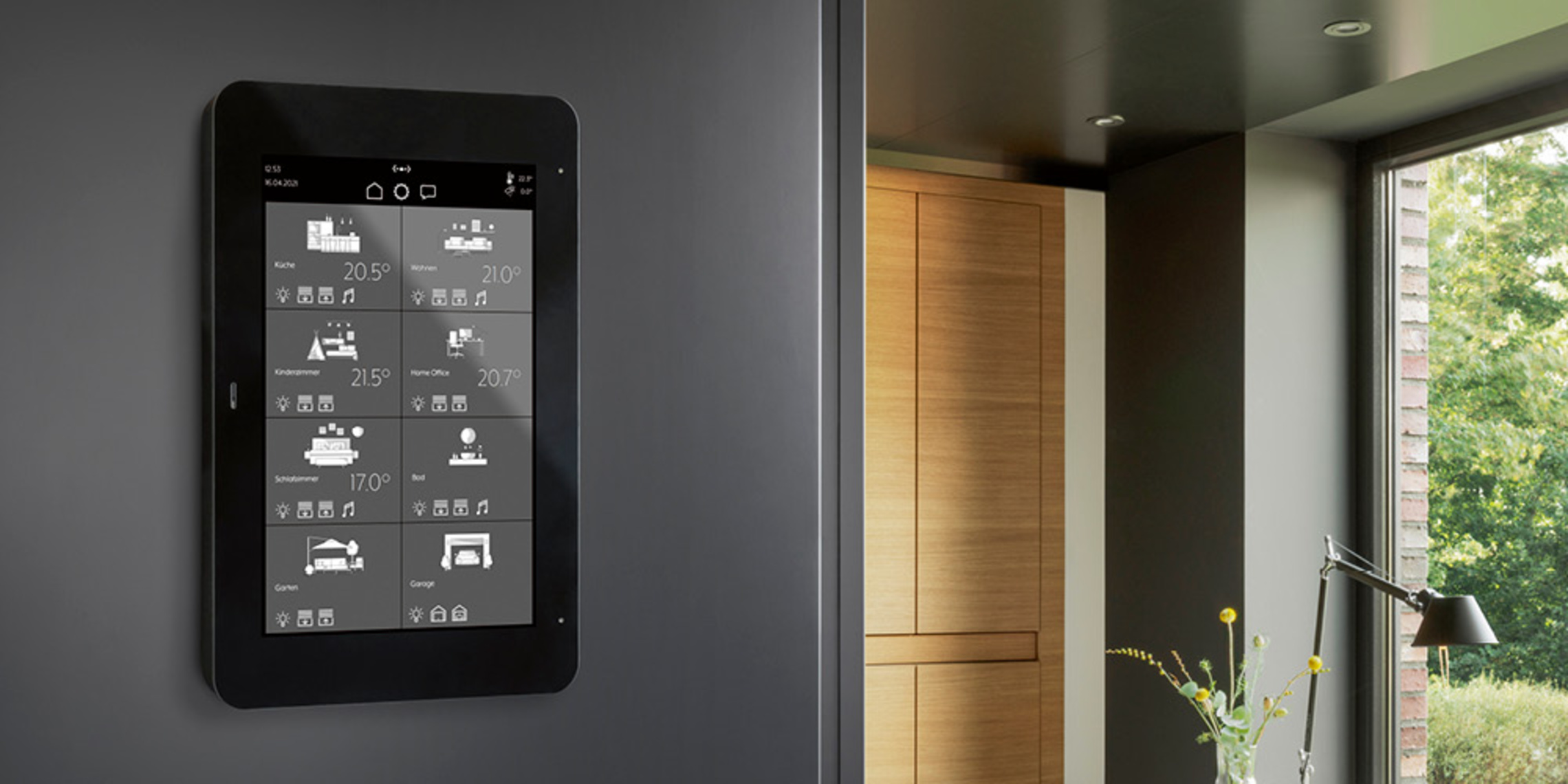 JUNG Smart Panel 8 bei Elektro Heinlein GmbH in Uttenreuth