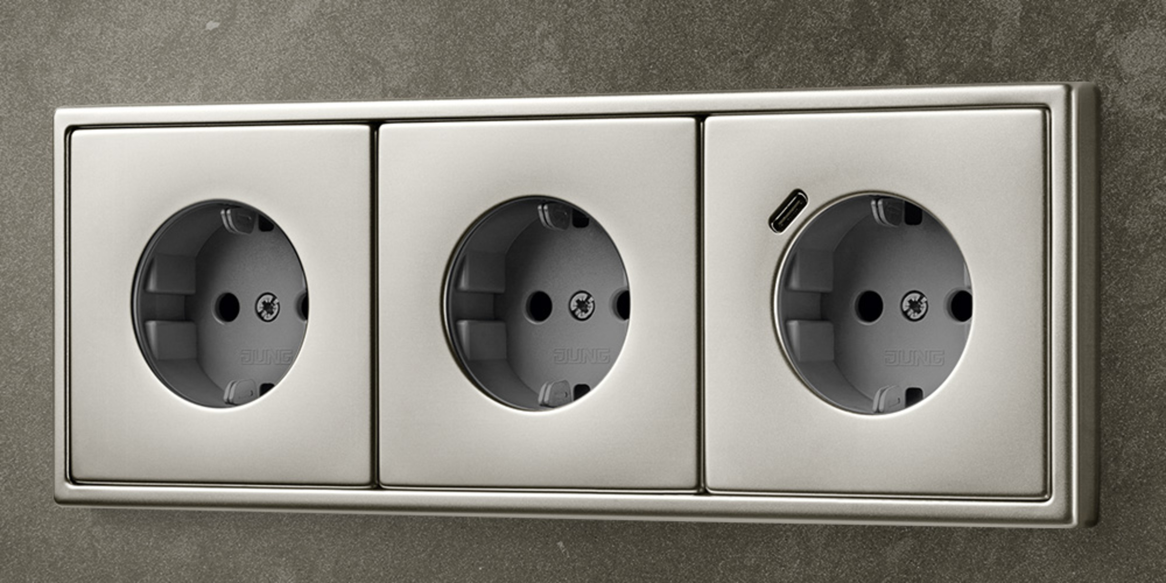 SCHUKO® Steckdosen mit USB bei Elektro Heinlein GmbH in Uttenreuth