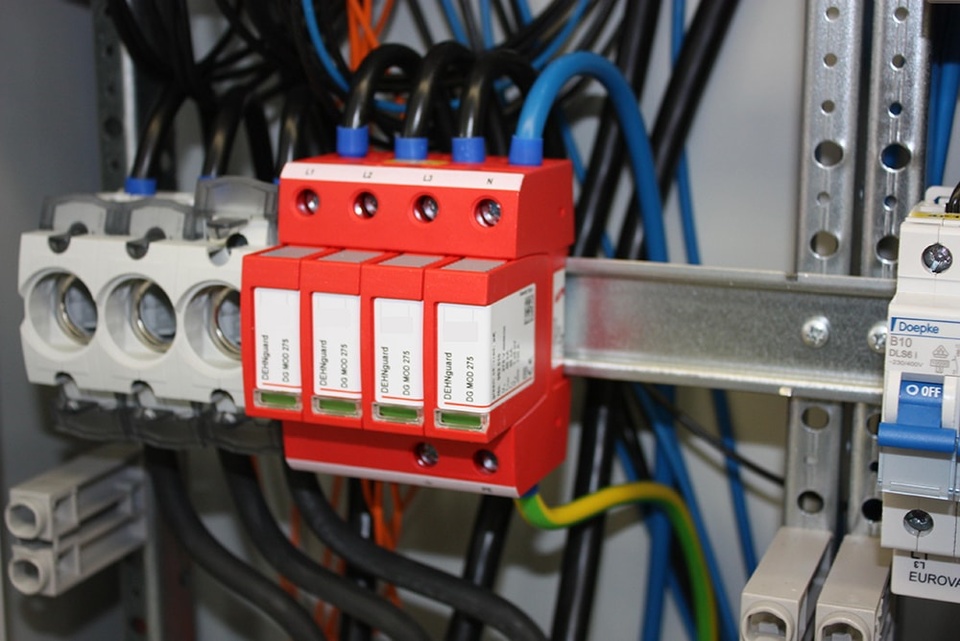 U berspannungsschutz bei Elektro Heinlein GmbH in Uttenreuth